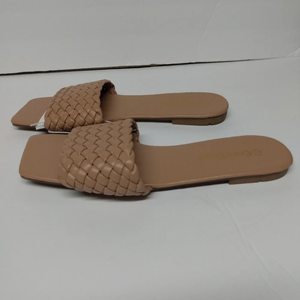 Coco Beau Square Toe Flat Sandals, sz 40/8, Tan, NWT